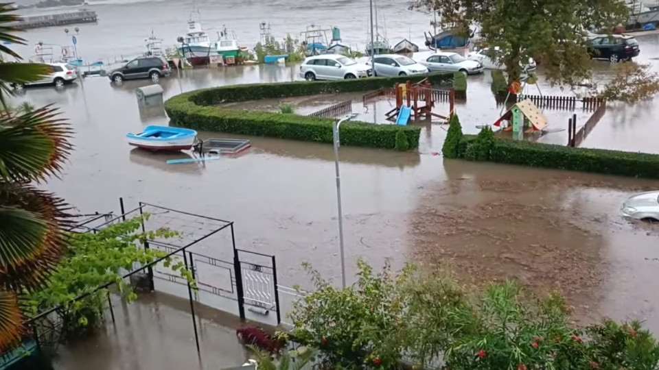След потопа! Нова опасност надвисна над Ахтопол | StandartNews.com
