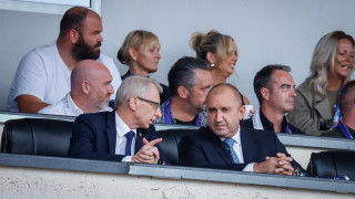 Спипаха ги! Какво си казаха Радев и Денков СНИМКИ
