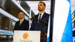 Икономическият министър откри българската палата на панаира в Солун