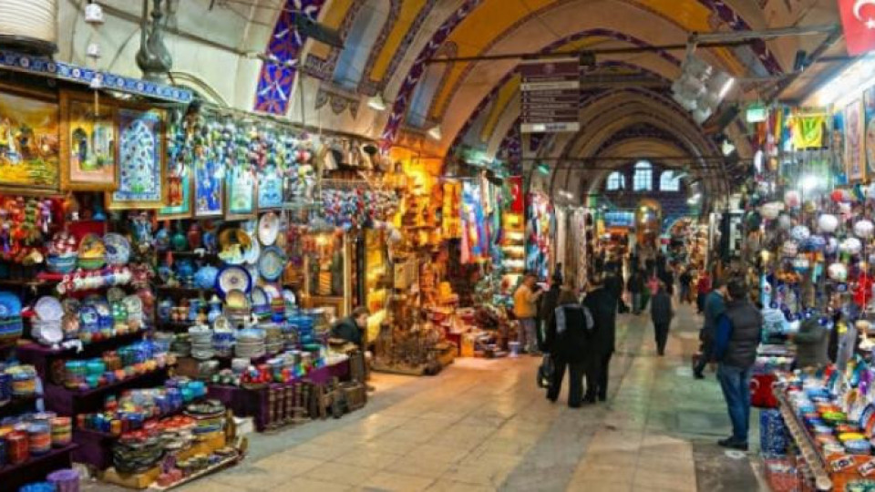 Български и гръцки туристи пълнят кошниците в Турция | StandartNews.com