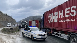 Напрежение! Първа жертва на протестите в страната