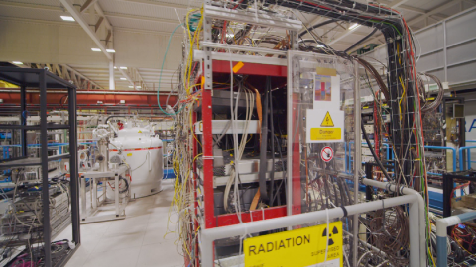 Ключов експеримент на ЦЕРН ще преобърне всички физични закони | StandartNews.com