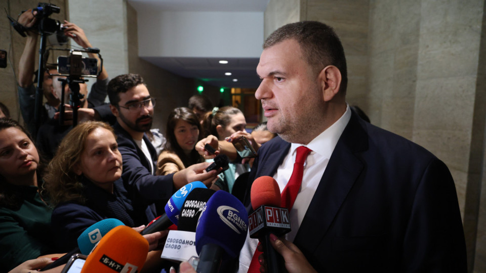 Пеевски към Денков! Незабавно да прибере невредими сънародниците ни | StandartNews.com