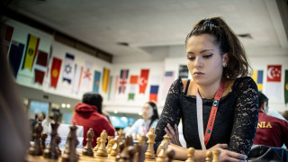 Новото чудо на шахмата. Белослава на крачка от световна титла