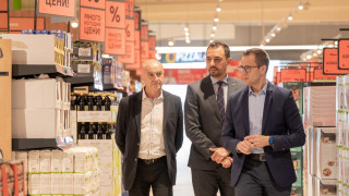 Министърът на икономиката посети най-новия хипермаркет на Kaufland в Люлин 3