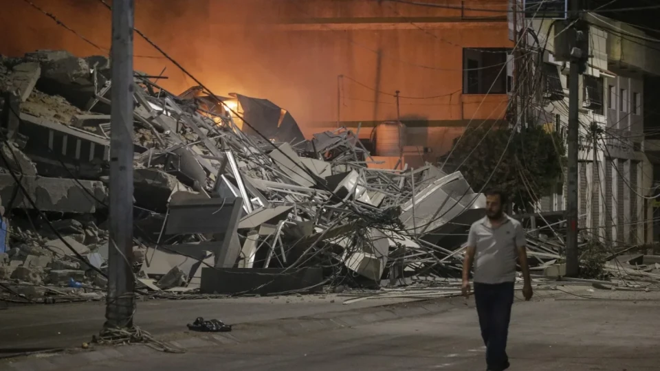Почна се! Израел с мащабен удар по бази на Хамас | StandartNews.com