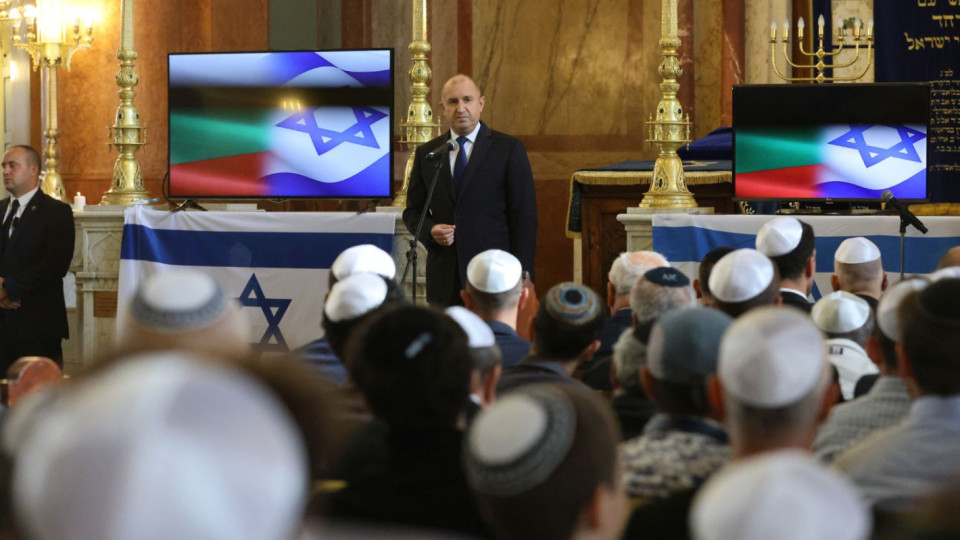Молитва за мир събра елита в софийската синагога (СНИМКИ) | StandartNews.com