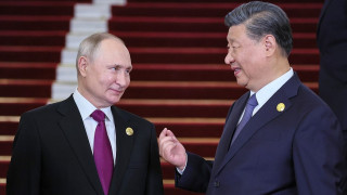 Путин и Си Цзинпин триумфират в Пекин, големи обещания