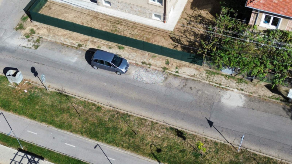Кмет удари държавата в земята, кърпи дупки три пъти по-евтино | StandartNews.com