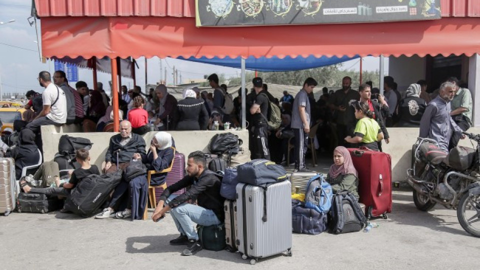 Страшна драма с 37 българи в Газа. Външно с последни данни | StandartNews.com