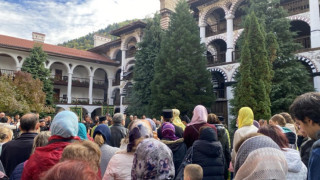 Покровителят на България препълни Рилския манастир