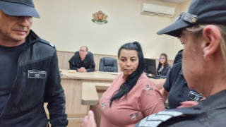 Жена отива на съд за убийство на осиновено дете