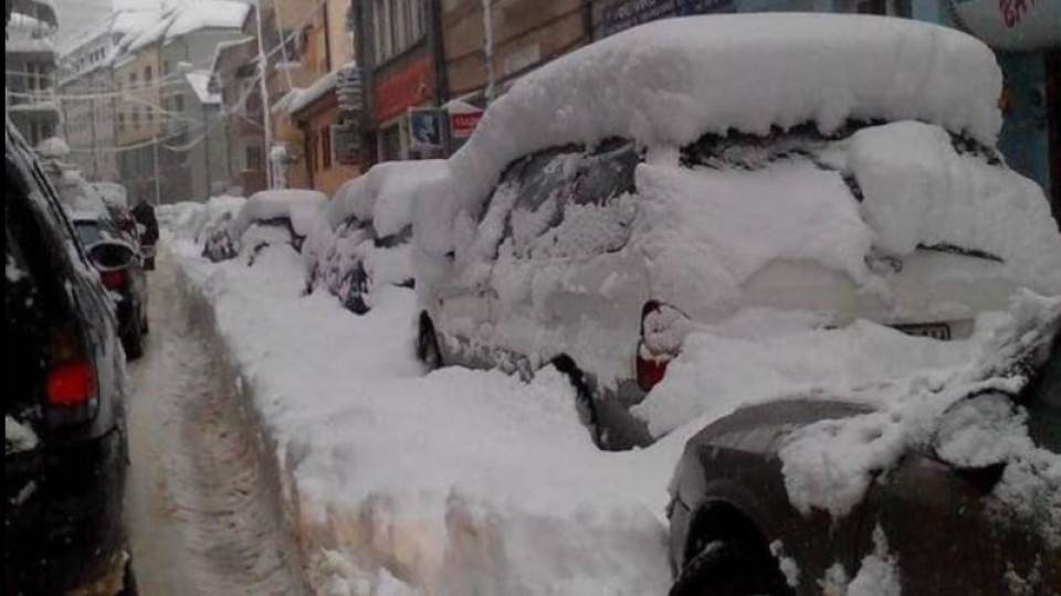 Чудо! 70 см сняг затрупа наш град | StandartNews.com