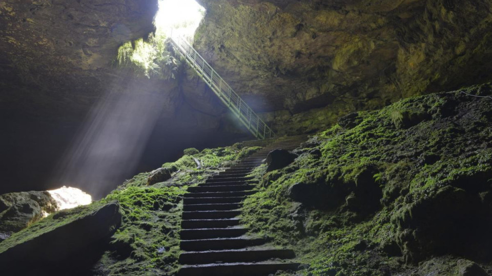 Само за най-смелите, ето я най-страшната пещера | StandartNews.com