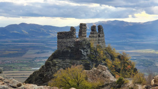 Внушителна крепост, спомената от Вазов, разкрива нови тайни