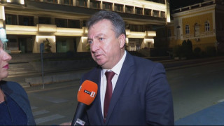 Новият червен кмет на Шумен с уникален жест към ГЕРБ Новият червен кмет на Шумен с уникален жест към ГЕРБ