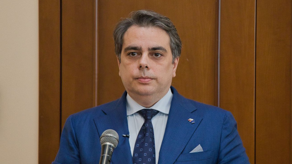Асен Василев стана министър-председател за малко | StandartNews.com
