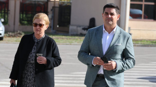 Бивша депутатка на Слави се изповяда в съда за Радостин Василев
