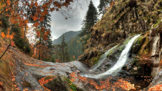 Екопътека с десетки водопади и няколко красиви панорами