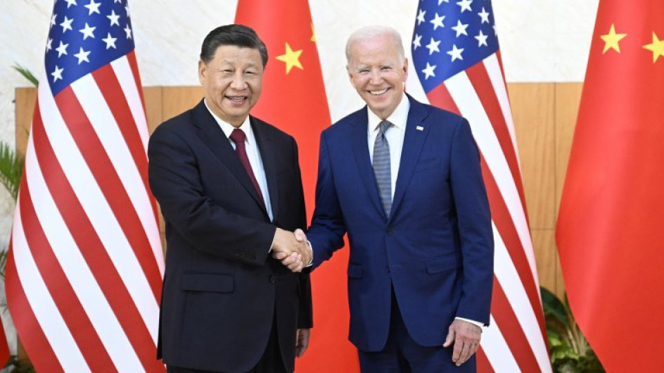 Байдън и Си Цзинпин си стиснаха ръцете. Решения, които променят всичко | StandartNews.com