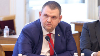 Структурите на ДПС в страната масово номинират Пеевски за лидер