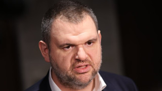 Делян Пеевски: Ветото на Радев за БТР-ите е срам!