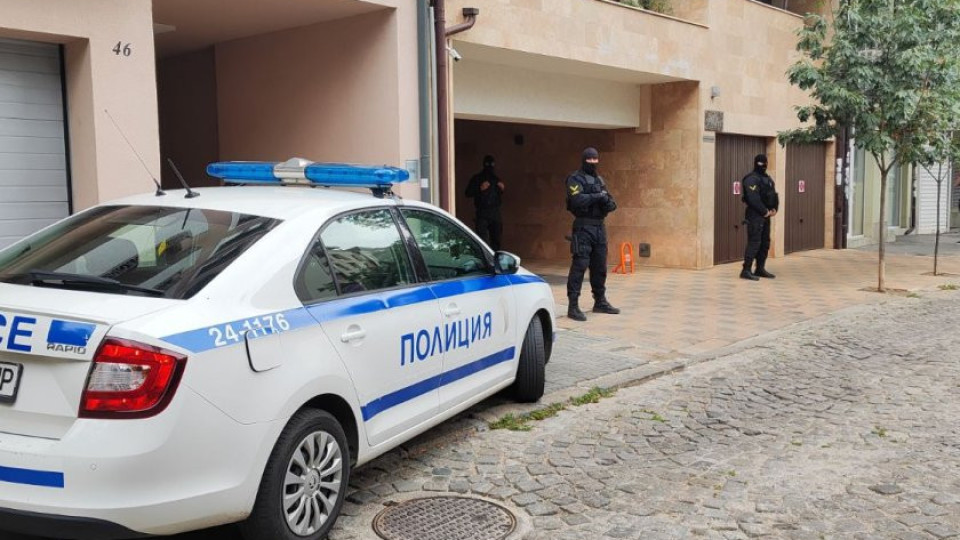 Драма в София! Мъж вдигна на крак полиция и пожарна | StandartNews.com