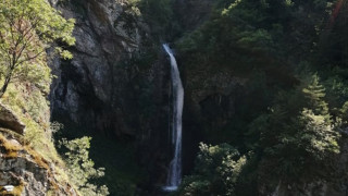 Тайните на "горещия" водопад
