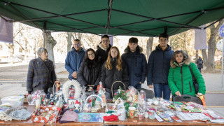Младежите на Млада Загора очакват старозагорци на благотворителен базар