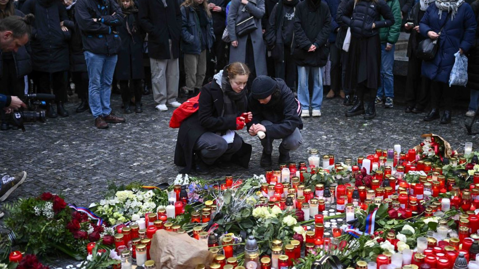 Ден на траур в Чехия. Страната скърби за 17 жертви | StandartNews.com