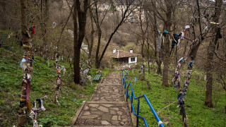 Вълшебното място на България. Хиляди идват за чудото