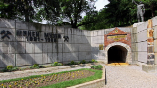 Невероятен подземен минен музей, пресъздава историята на въгледобива