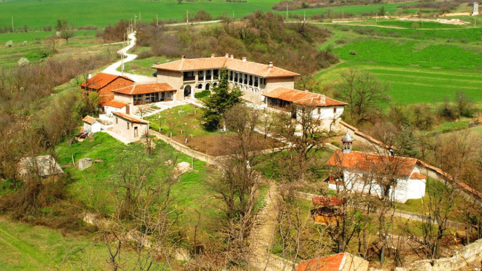 Наш манастир на 17 века е най-старият в Европа. Пази нещо безценно | StandartNews.com