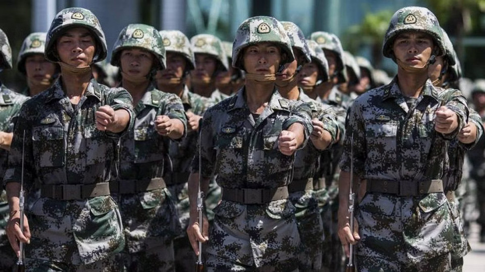 Ужас в китайската армия! Хвърчат глави на генерали | StandartNews.com