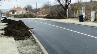 Община Бургас ремонтира важен път, свързващ множество населени места