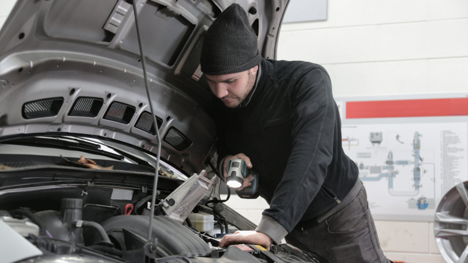 Зимна грижа за акумулаторите за автомобили: как да разпознаем и предотвратим повреди | StandartNews.com