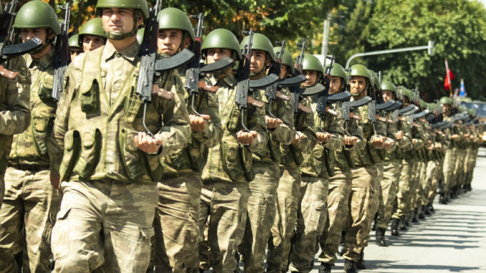 На коя позиция е българската армия в света | StandartNews.com