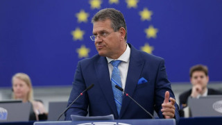 Еврокомисар даде краен срок за България и Румъния в Шенген