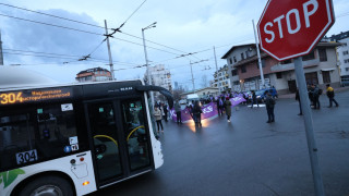 Протест в градския транспорт в София блокира важно кръстовище