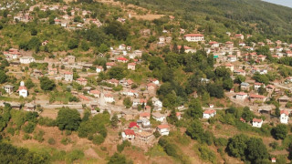 Вековни църкви и ски писта привличат туристи в Добралък