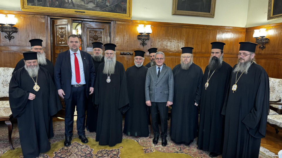 Доган и Пеевски инициират социална кухня към Българската православна църква | StandartNews.com
