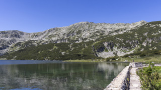 Най-голямото ледниково езеро на Балканите. Смрадливото