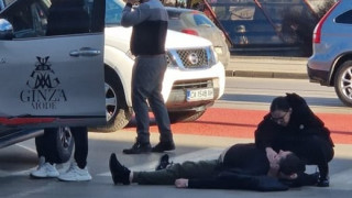 Брутален бой в София заради паркирана кола