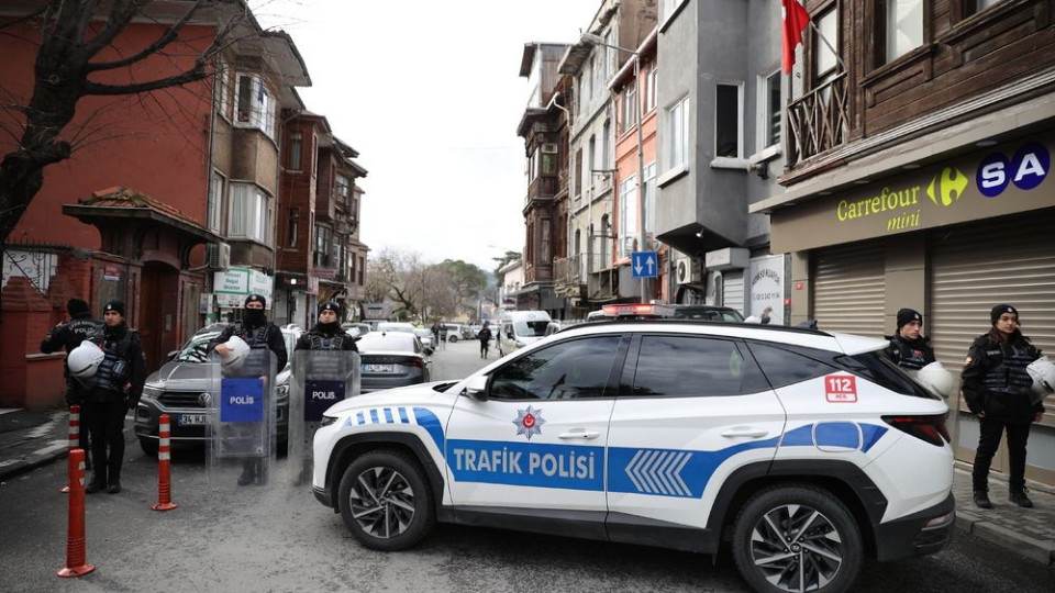 Руснак и таджик закопчани за окървавената църква в Истанбул | StandartNews.com