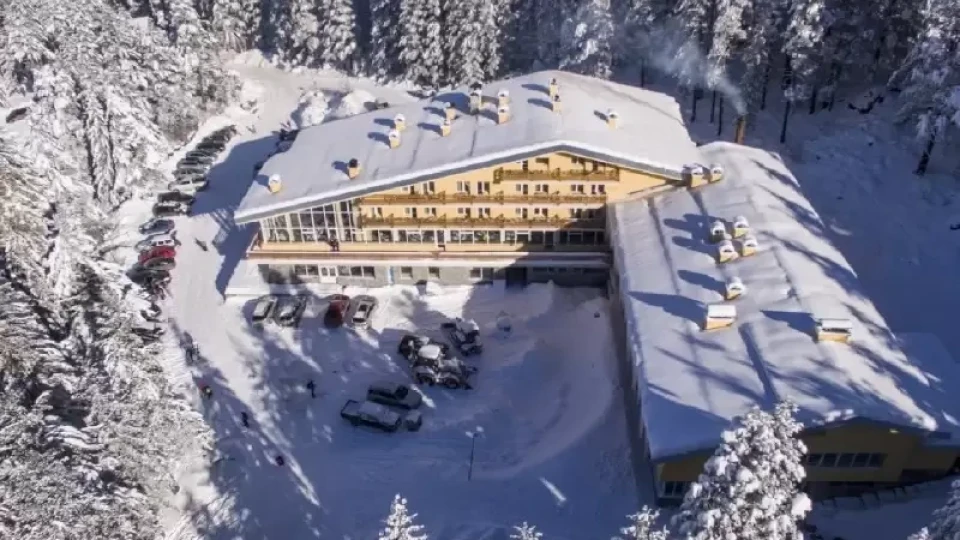 Рекорден брой скиори посетиха курорта Мальовица този уикенд | StandartNews.com