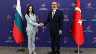 Турският външен министър на посещение в България