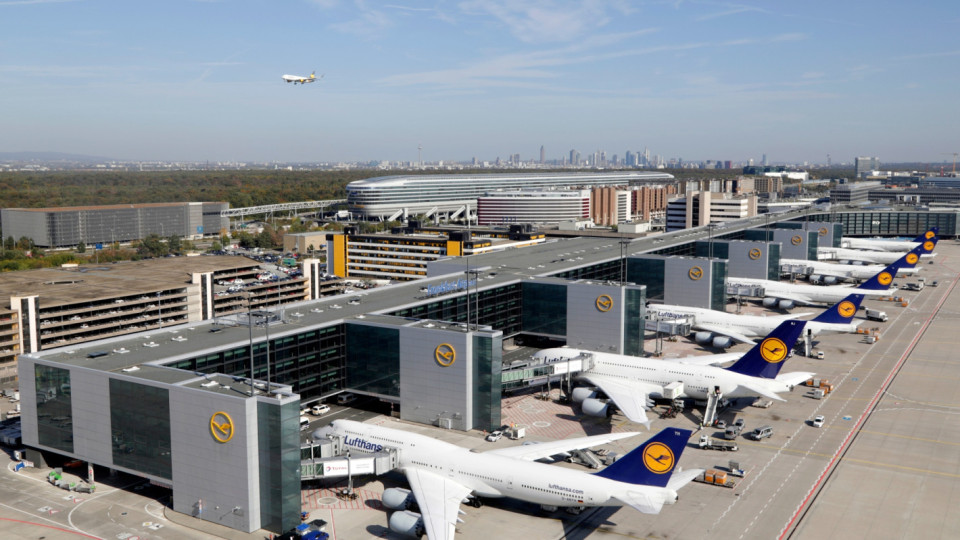Хаос по германските летища! Има ли отменени полети от и до България | StandartNews.com