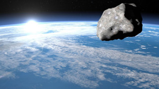 Огромен астериод минава покрай Земята