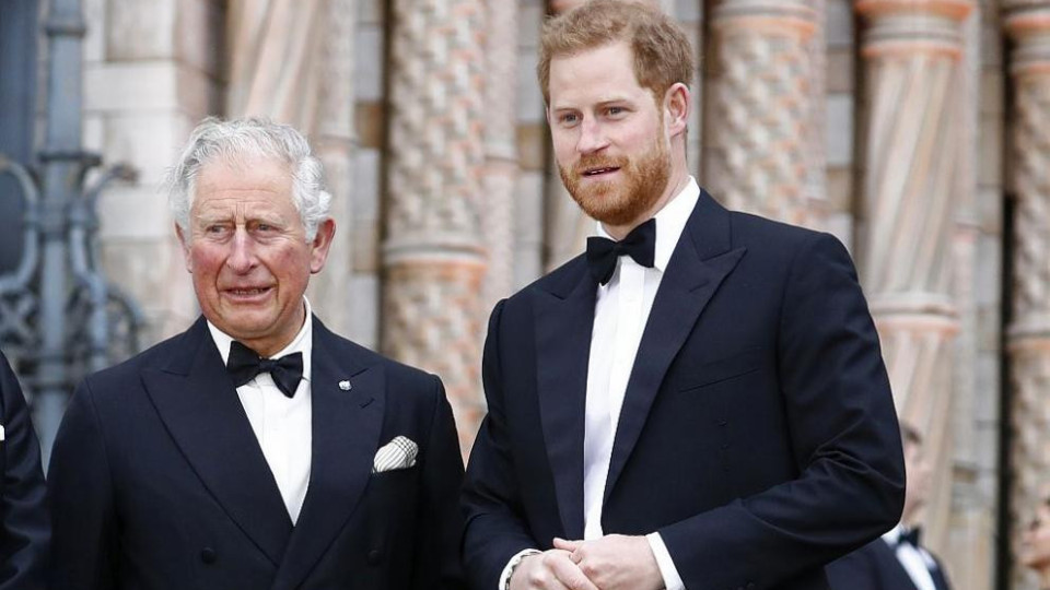 Нов етап! Всички в Бъкингам говорят за срещата на крал Чарлз с принц Хари | StandartNews.com