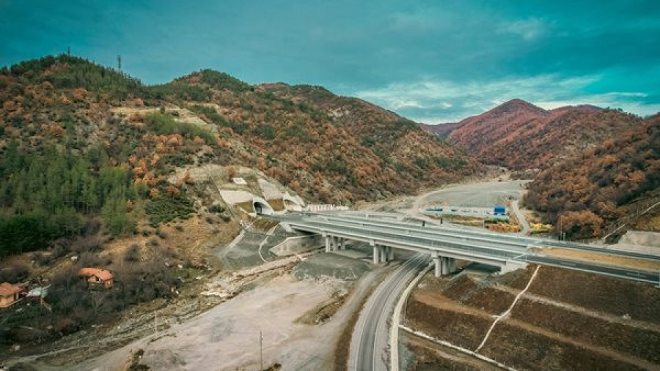 Най-накрая! От вторник пускат най-модерния и дълъг тунел в България | StandartNews.com